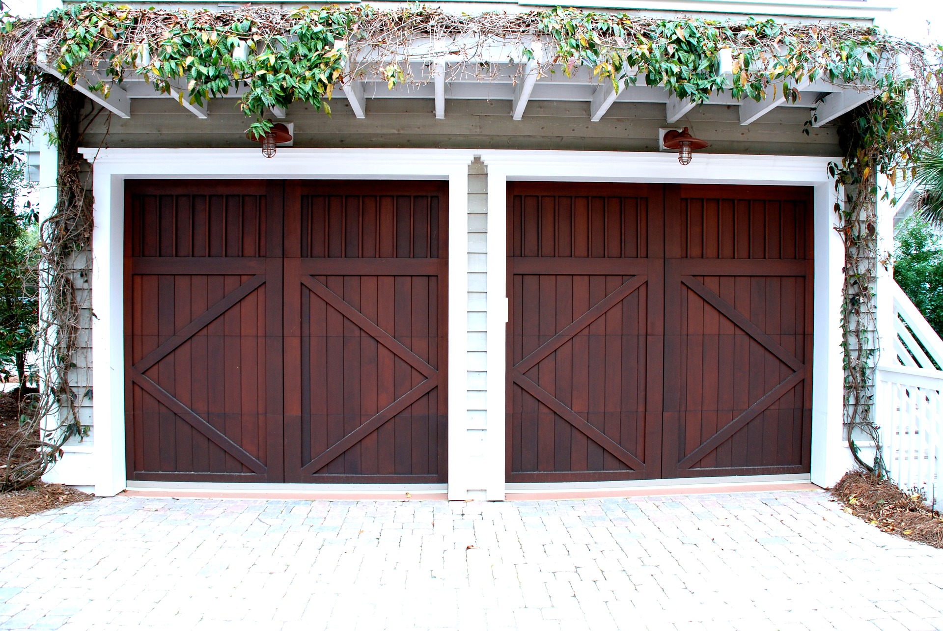 Garage Doors with Minimal Upkeep